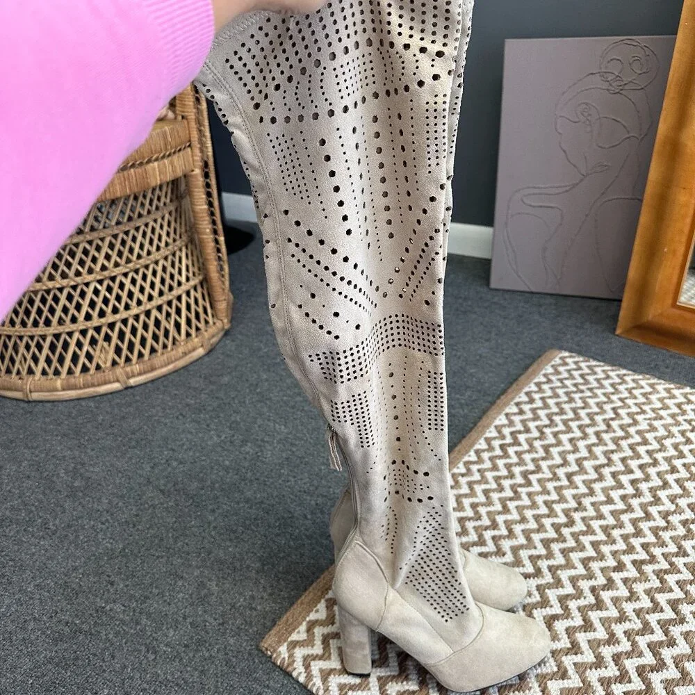 Boutique Faux Suede Textured Over The Knee Heel Boot Womens Size Large 8/9 Taupe